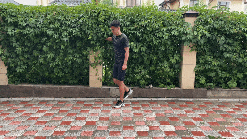 Legswings forward and back right