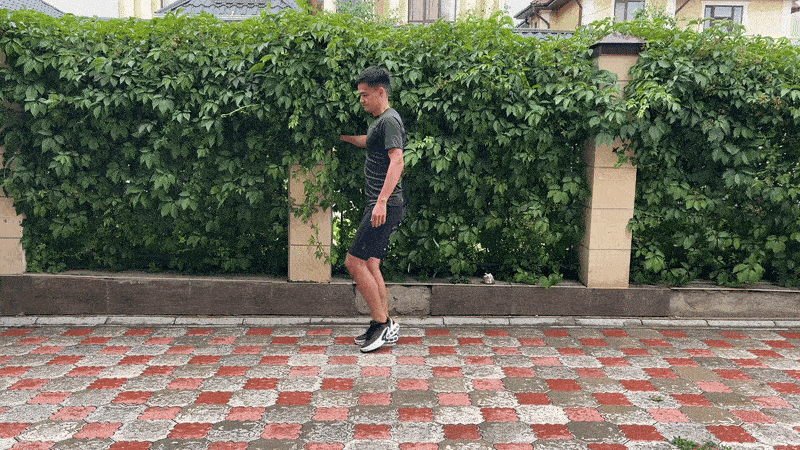 Legswings forward and back left